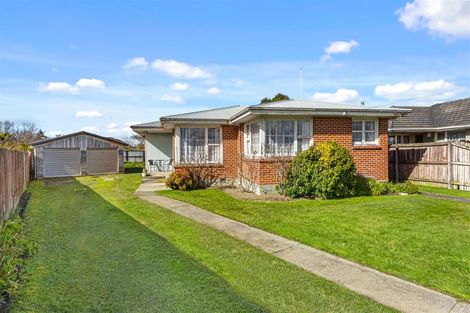 Photo of property in 8 Wychwood Crescent, Bishopdale, Christchurch, 8053