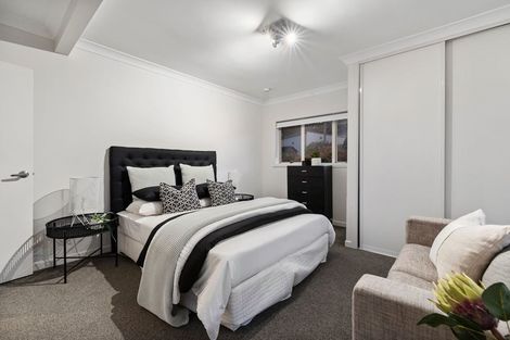 Photo of property in 41 Pohutukawa Avenue, Red Beach, 0932