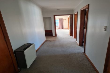 Photo of property in 11a Braithwaite Street, Karori, Wellington, 6012