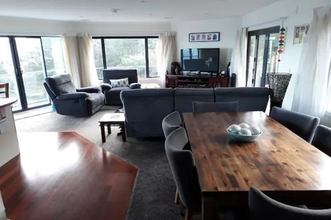 Photo of property in 129 Nicholson Road, Khandallah, Wellington, 6035