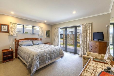 Photo of property in 24 Belgrove Place, Waipukurau, 4200