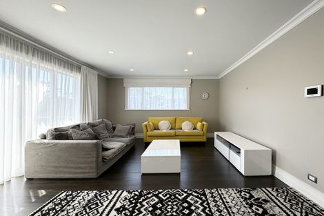 Photo of property in 8 Mural Place, Greenhithe, Auckland, 0632