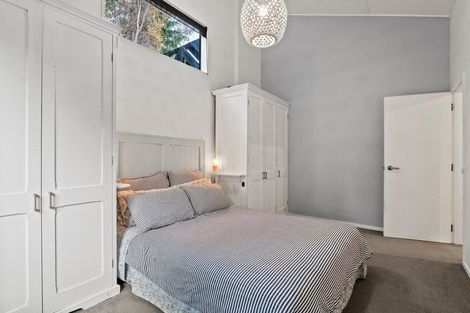 Photo of property in 5b Wye Place, Fernhill, Queenstown, 9300