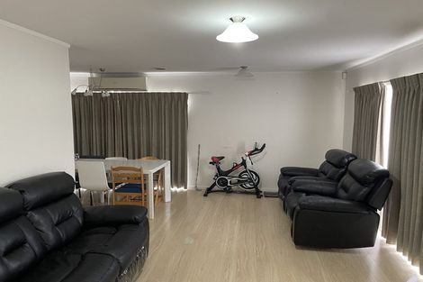 Photo of property in 6 Penlington Place, Karori, Wellington, 6012
