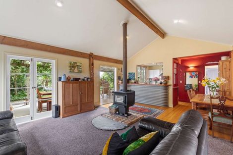 Photo of property in 56 Te Pua School Road, Helensville, 0875