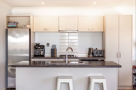Photo of property in 14 Gennaker Lane, Whitby, Porirua, 5024