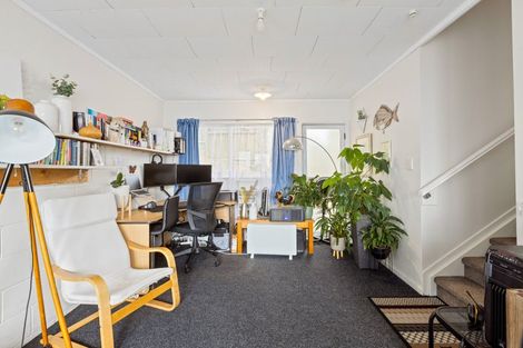 Photo of property in 10 Royalty Rise, Red Beach, 0932