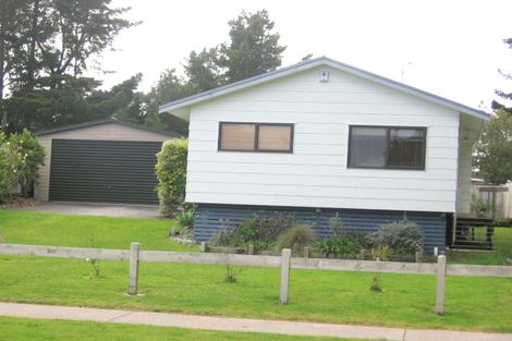 Photo of property in 225 Vista Paku, Pauanui, Hikuai, 3579