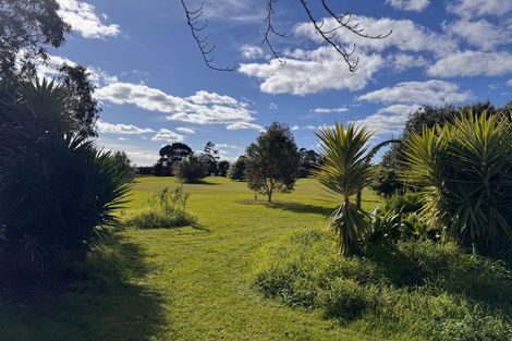 Photo of property in 2/141 Carnoustie Drive, Wattle Downs, Auckland, 2103