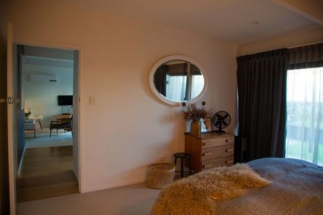 Photo of property in 2/246 Lake Road, Hauraki, Auckland, 0622