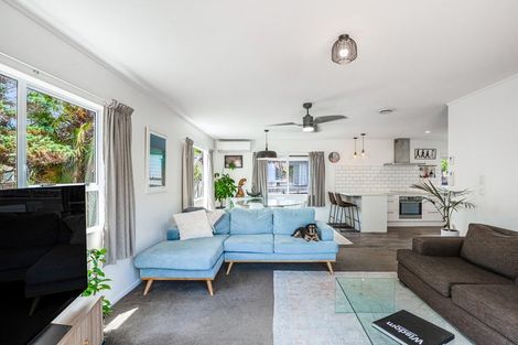 Photo of property in 3/27 Northall Road, New Lynn, Auckland, 0600