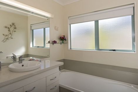 Photo of property in 37 Aaron Place, Brookfield, Tauranga, 3110