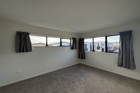 Photo of property in 10 Elegant Lane, Ranui, 0612