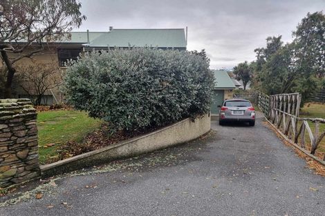 Photo of property in 12 Heuchan Lane, Wanaka, 9305
