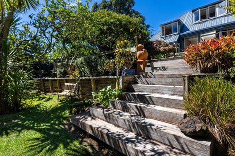 Photo of property in 6 Learmonth Avenue, Birkenhead, Auckland, 0626