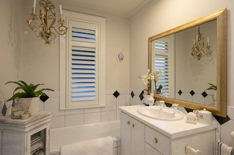 Photo of property in 244 Victoria Avenue, Hokowhitu, Palmerston North, 4410