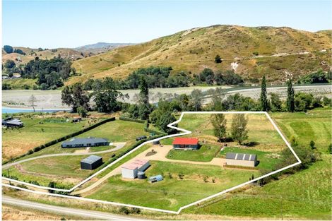 Photo of property in 60 River Road, Otane, Waipawa, 4271