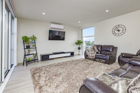 Photo of property in 67 Sapwood Crescent, Takanini, 2110