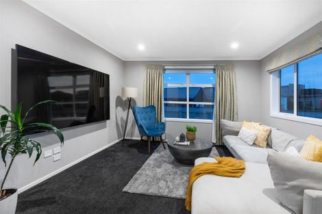 Photo of property in 11 Rotorua Grove, Aotea, Porirua, 5024