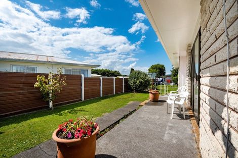 Photo of property in 4 Totara Crescent, Hawera, 4610