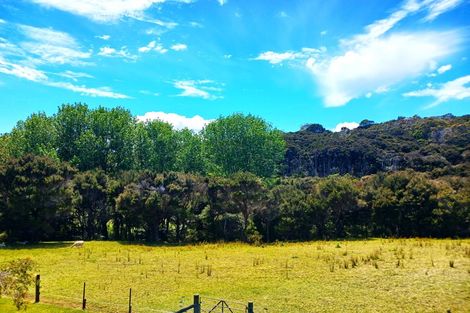 Photo of property in 11 Ocean View Road, Cable Bay, 0420