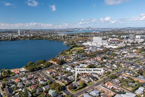 Photo of property in 6 Alma Road, Milford, Auckland, 0620