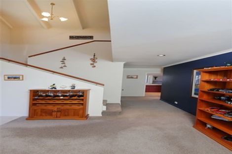 Photo of property in 3 Pippen Court, Henderson, Auckland, 0612