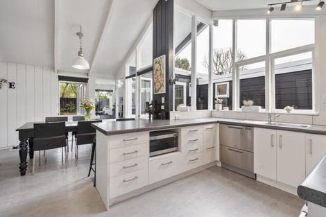 Photo of property in 28 Moerangi Street, West End, Palmerston North, 4410