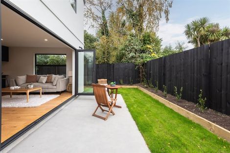 Photo of property in 3/117 Hills Road, Edgeware, Christchurch, 8013