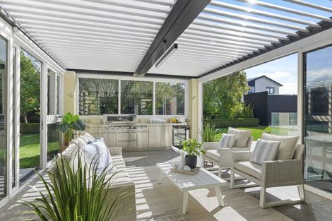 Photo of property in 90 Memorial Avenue, Ilam, Christchurch, 8053
