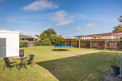 Photo of property in 35 Kauri Street, Roslyn, Palmerston North, 4414