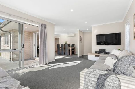 Photo of property in 269 Lakes Boulevard, Pyes Pa, Tauranga, 3112