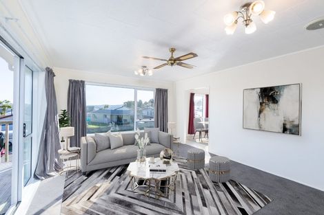 Photo of property in 74 Horokiwi Road West, Newlands, Wellington, 6037
