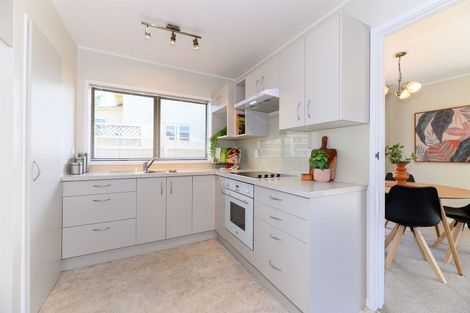 Photo of property in 1/96 Nile Road, Milford, Auckland, 0620
