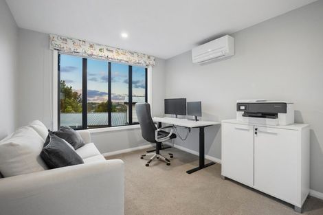 Photo of property in 11 Sharon Road, Waiake, Auckland, 0630