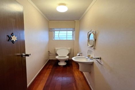 Photo of property in 2 The Boulevard, Sunnyhills, Auckland, 2010