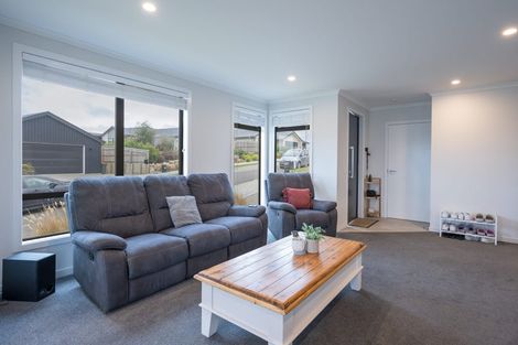 Photo of property in 25 Huntaway Close, Stoke, Nelson, 7011