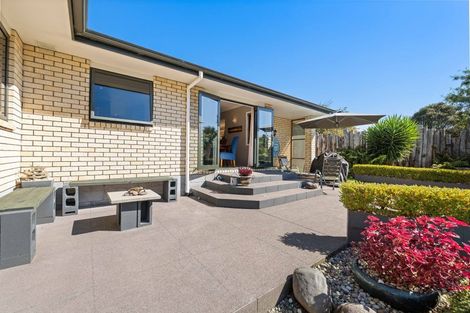 Photo of property in 2 Iwanui Close, Waitara, 4320