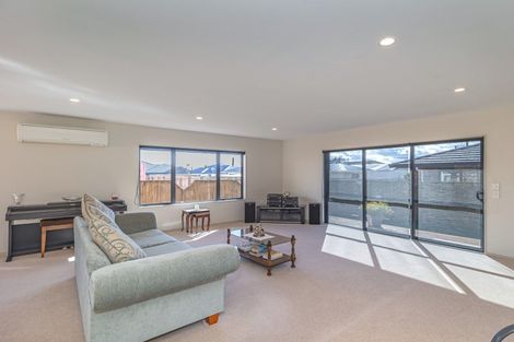 Photo of property in 9a Trafalgar Street, Levin, 5510