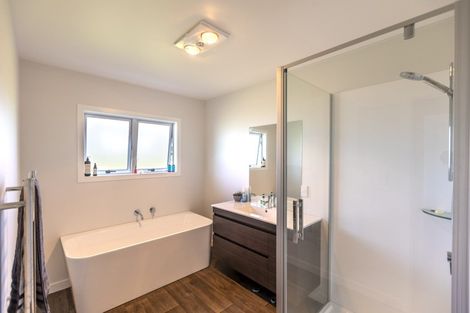 Photo of property in 62 River Road, Otane, Waipawa, 4271