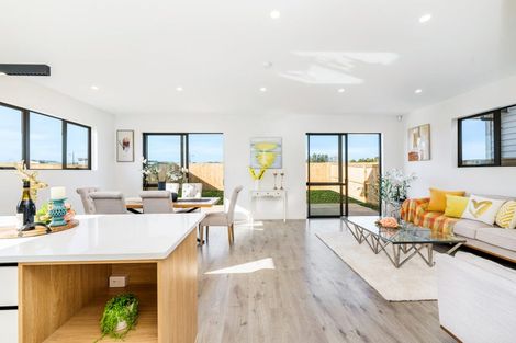 Photo of property in 17 Woven Place, Karaka, Papakura, 2113
