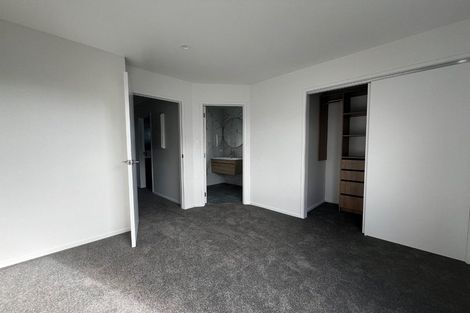 Photo of property in 21 Divich Avenue, Te Atatu South, Auckland, 0610