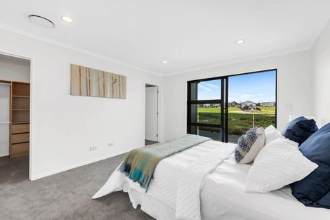Photo of property in 48 Emerald Avenue, Rosehill, 2113