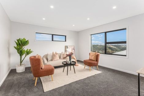 Photo of property in 1 Trysail Place, Whitby, Porirua, 5024