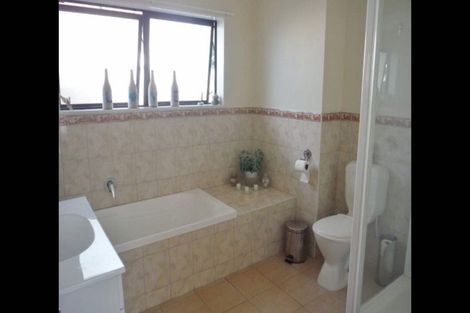 Photo of property in 5 Trillick Place, Tuakau, 2121