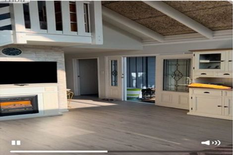 Photo of property in 47a Taikata Road, Te Atatu Peninsula, Auckland, 0610