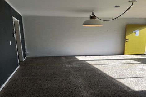 Photo of property in 1/125a Birkdale Road, Birkdale, Auckland, 0626