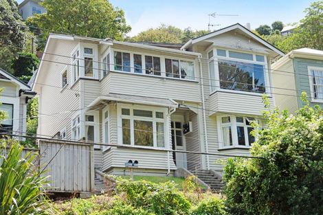 Photo of property in 82 Glenmore Street, Northland, Wellington, 6012