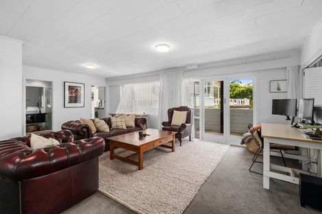 Photo of property in 24 Bridge View Road, Birkenhead, Auckland, 0626