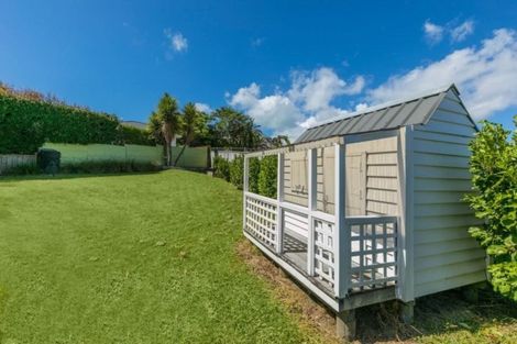 Photo of property in 18 Kenmure Avenue, Forrest Hill, Auckland, 0620